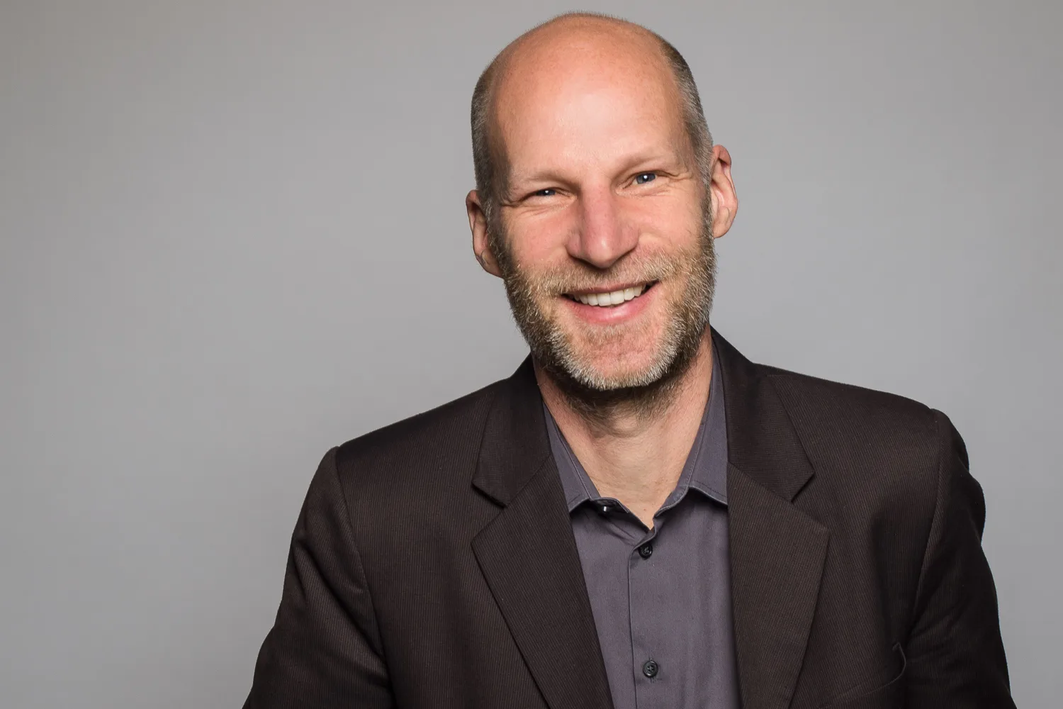 Sebastijan Konrad – Esej