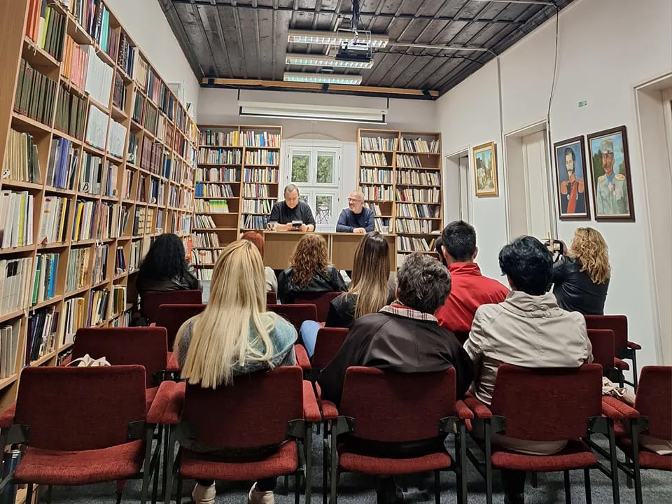Ilustracija za tekst Književno veče Uglješe Šajtinca u Biblioteci „Jovan Tomić“ u Novoj Varoši